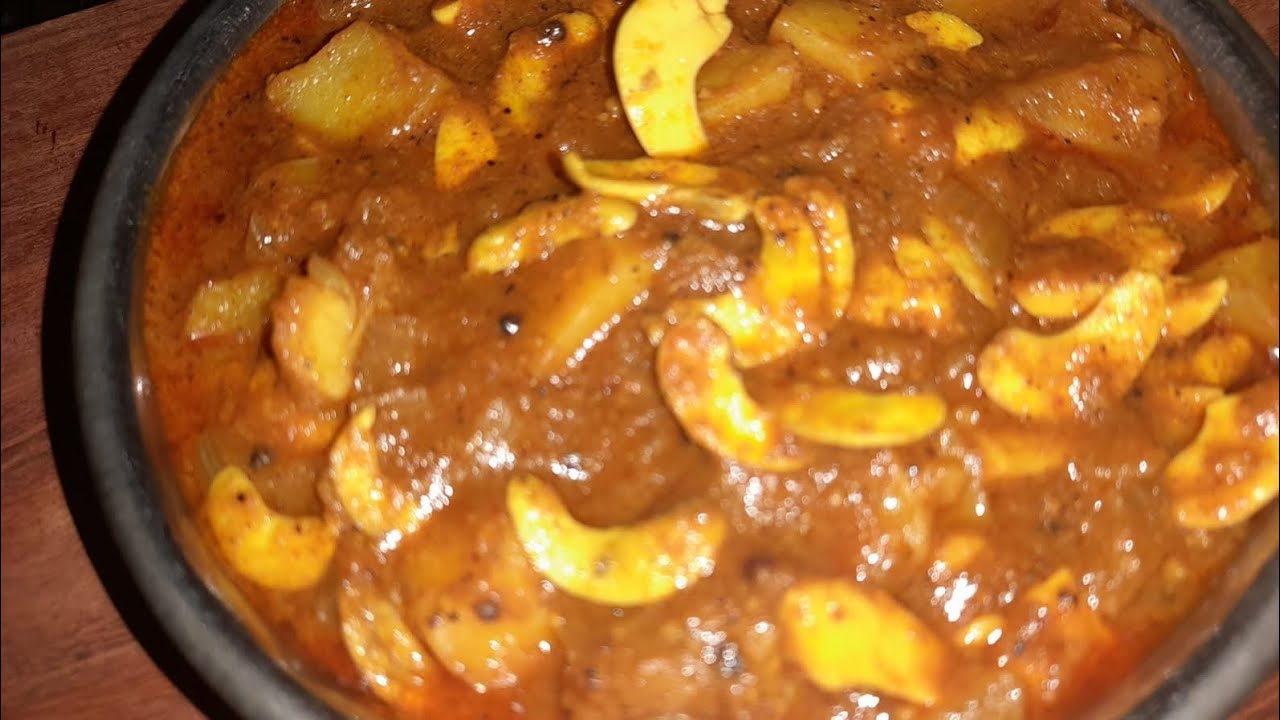 कोकण स्पेशल ओल्या काजूची झणझणीत भाजी |Fresh Cashew Curry | Tastes just like chicken Curry! ❤️