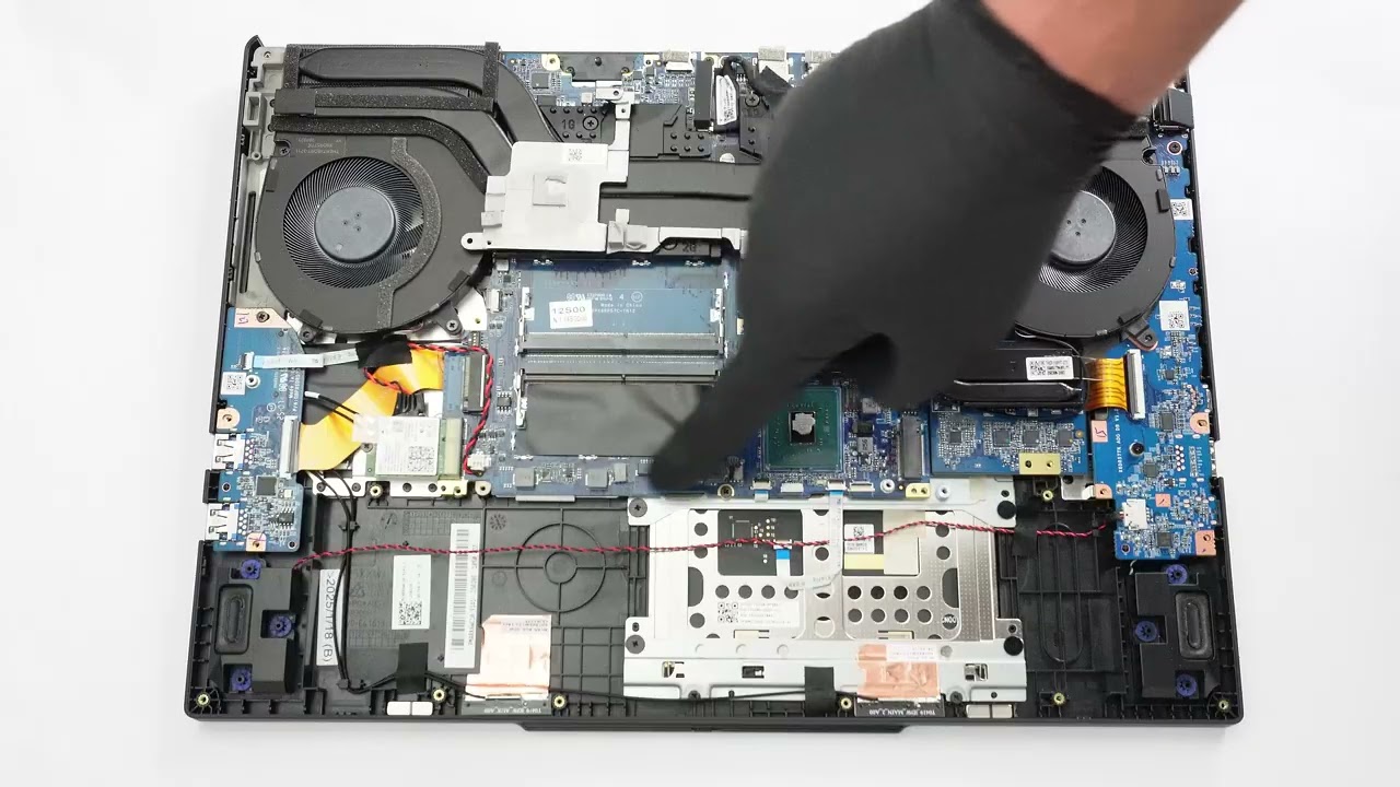 Разборка и демонтаж XMG PRO 16 (E25)