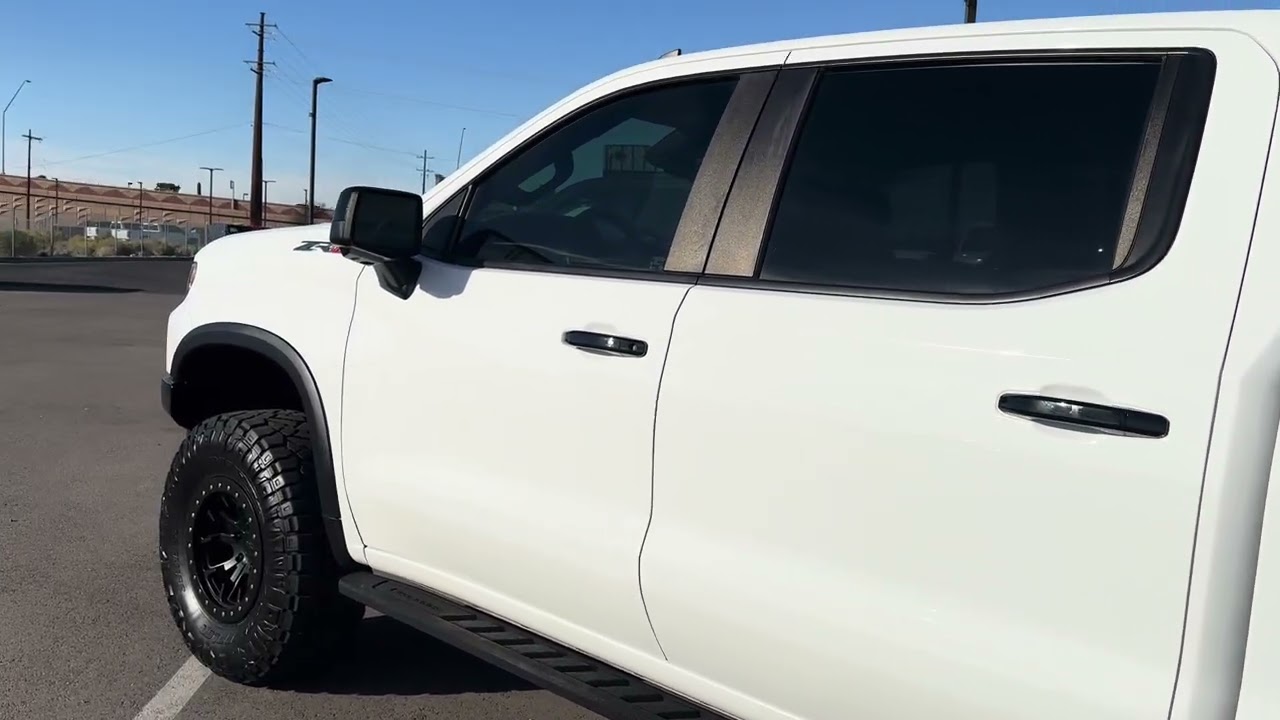 2022 Chevy Silverado 1500 ZR2 T32033