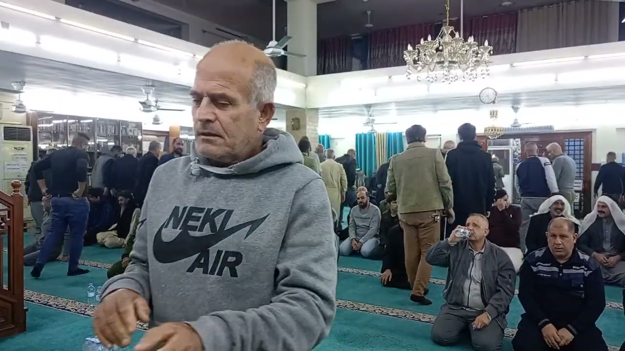 9رقم 9#3#2026 صلاه تراويح في شهر رمضان يوم 20جامع عرفات كان أمام الصلاةدكتور حيدر هادي العودة لرفاعي