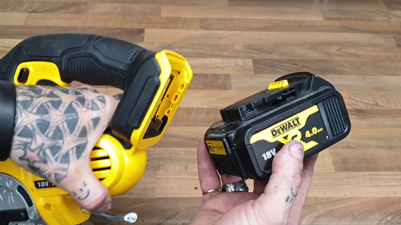 DEWALT DSC331-N CORDLESS jigsaw