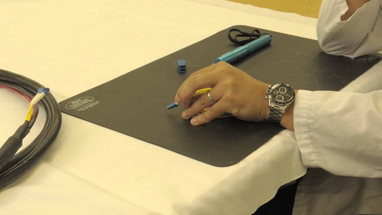 How to Conduct a Continuity Test on Fiber Optic Cable