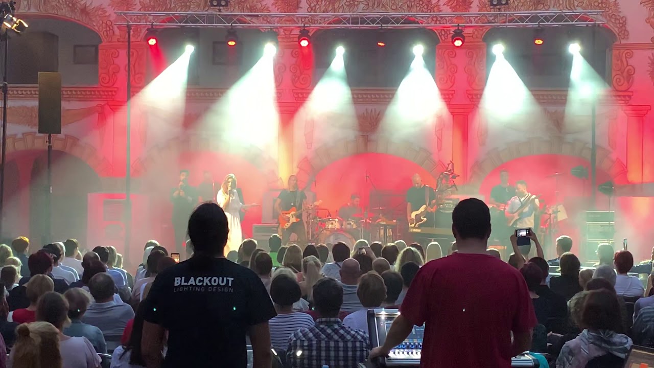 Svet je tvoj - Nina Pušlar