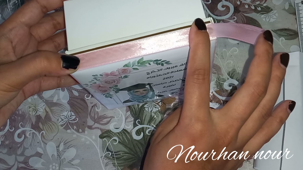 طريقة تزين علب الحلويات للتخرج