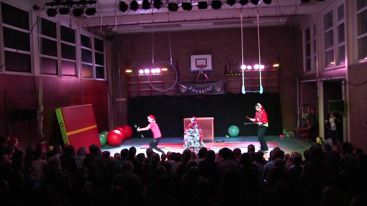 Pavarini Kerstpresentaties 2017 - Quinn en Koen devilstick