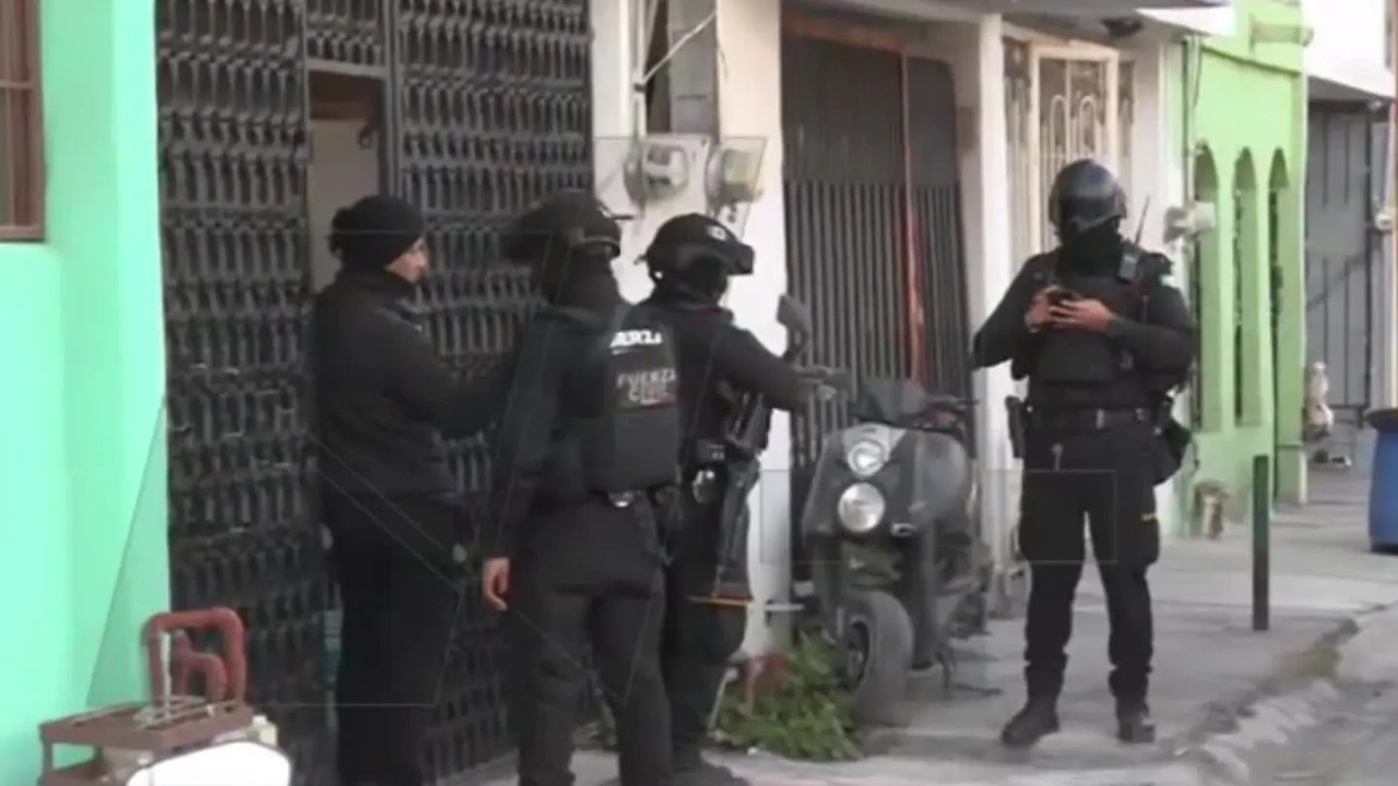 Investigan Ataque con Arma Blanca Contra Mujer en Valle del Topo Chico en Monterrey