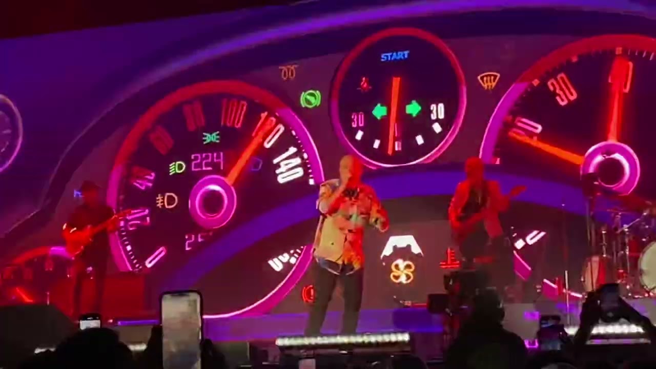 Max pezzali rotta per casa di dio live forum 28/11/22