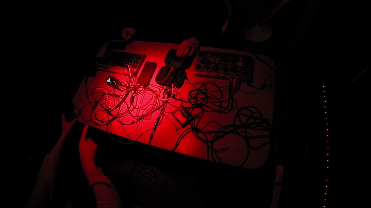 Behringer EDGE TD-3-MO DIRTYWAVE M8 Techno Jam