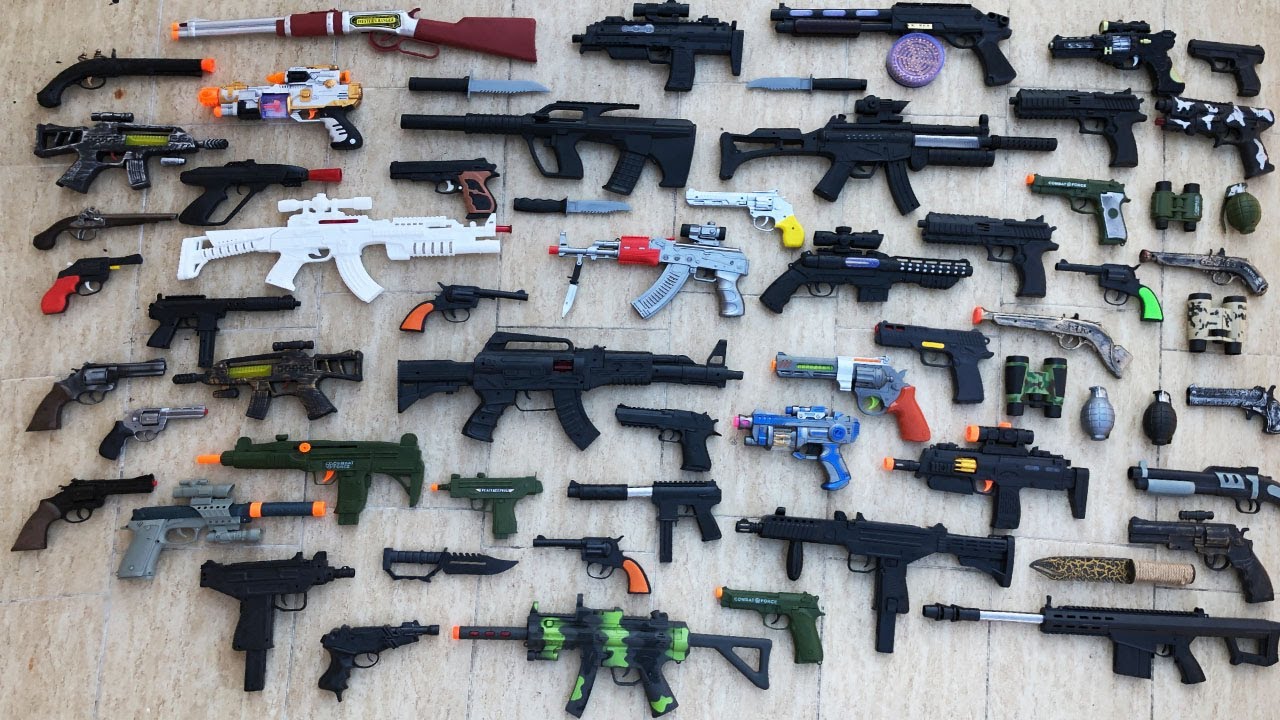 A lot of toy weapons Types - Noisy Pistols