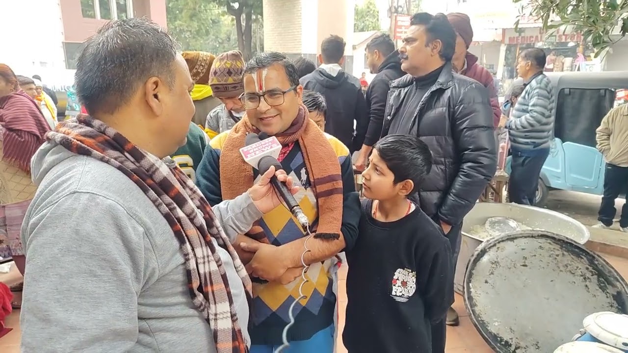 🌸 Langar Seva by Shri Dwarika Nath Shastri Ji Service Trust 🌸A grand Langar Seva was organized Team 