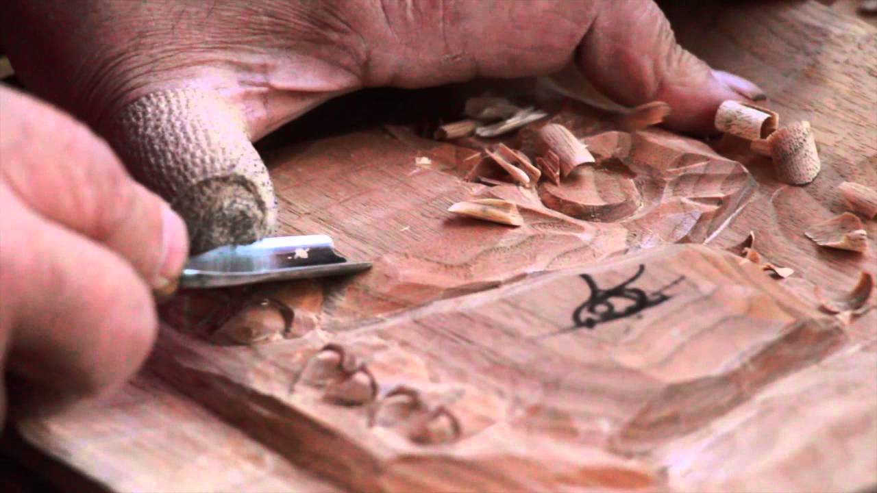 木彫作家 岩間隆 レリーフ制作