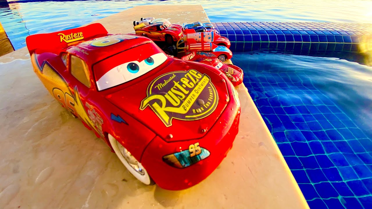 Disney Pixar Cars toys Review | Lightning McQueen, Finn McMissile, Mack, Doc Hudson,Cruz Ramirez