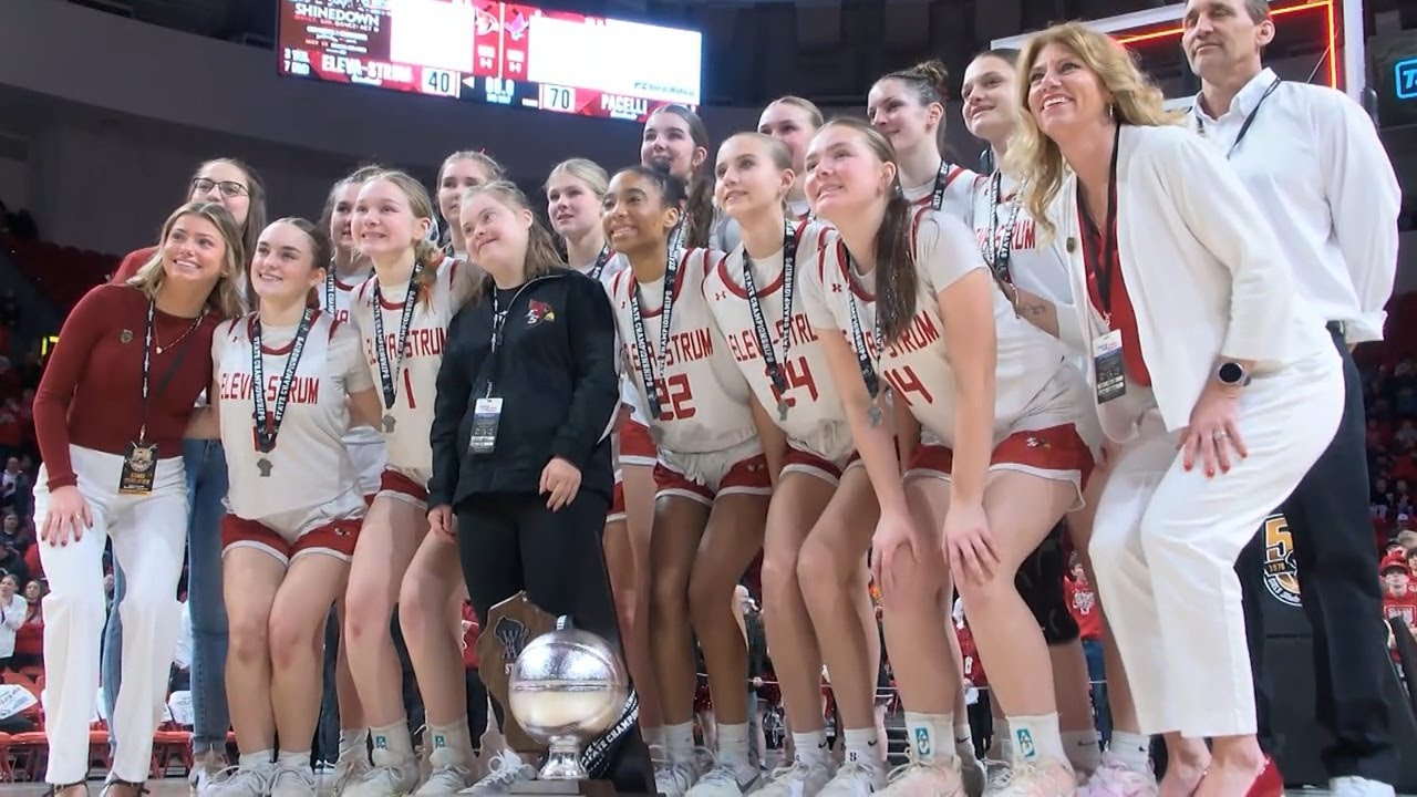 Команда «Элева-Струм» проиграла в финале чемпионата штата, но завоевала первый трофей в истории с...