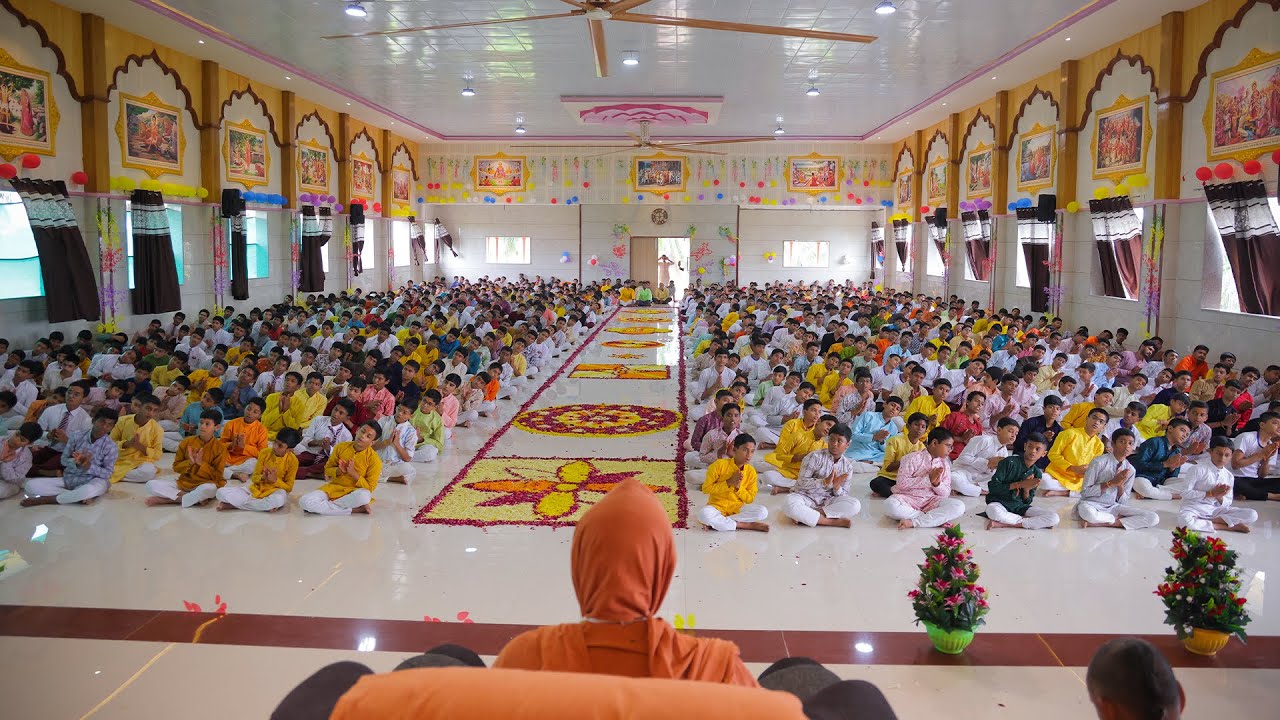 Divine Visit of Pujya Gurumaharaj at Nagpur Gurukul