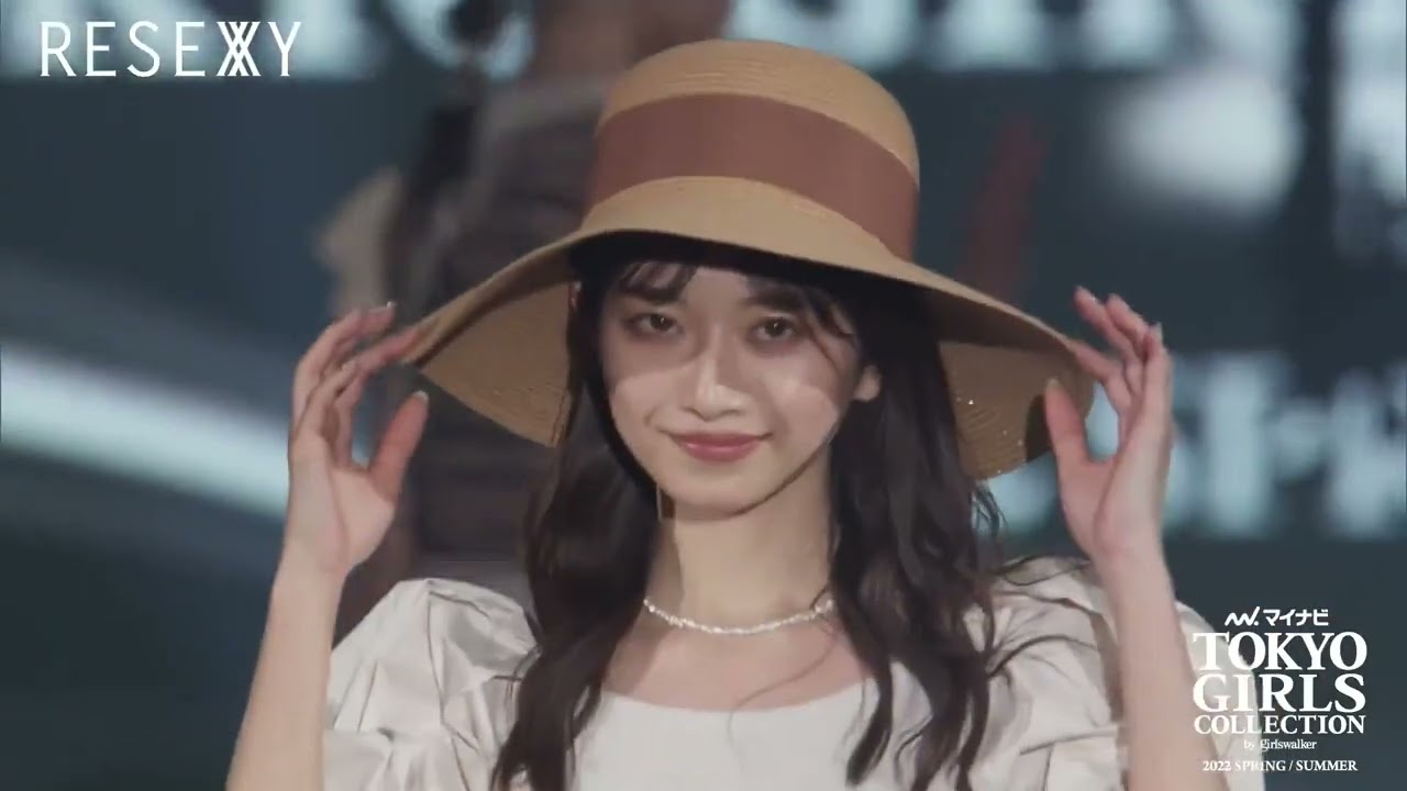 Asian girls not only cute #tokyo #fashionshow