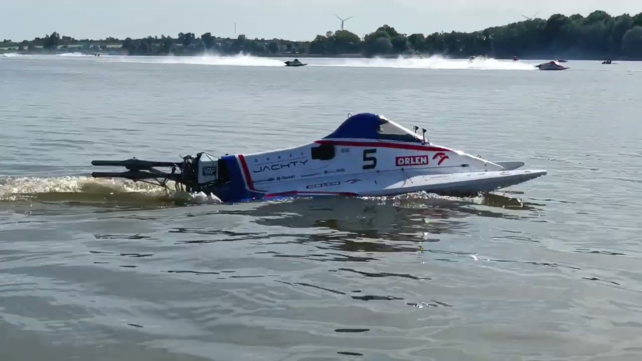Motorowodne Mistrzostwa Świata Hydro GP Żnin 2023 I bieg F-500
