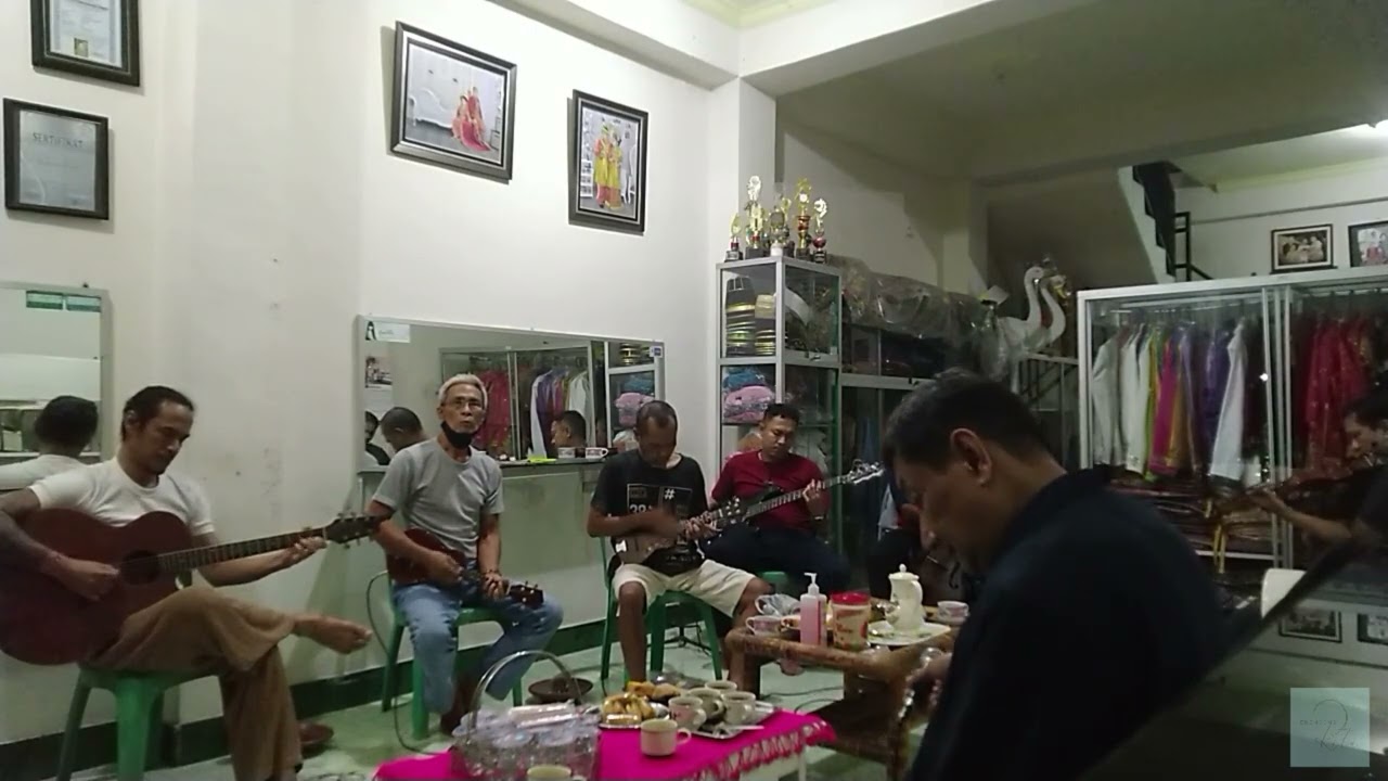 Kr.Jauh dimata dekati dihati cipt.Ismanto #Keroncong KITA# Mataran ntb