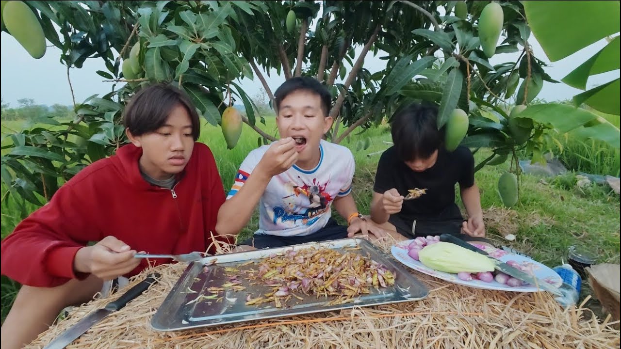 ยำหมากม่วงกินคาต้น บ่ได้ไปไสน้ำมันกะแพง แถมบ่มีขาย|ຍຳຫມາກມ່ວງກິນຄາຕົ້ນແຊບໆ