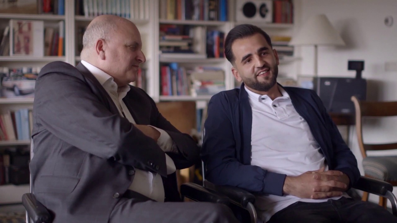 Terug naar de Akbarstraat - Habil en de politie