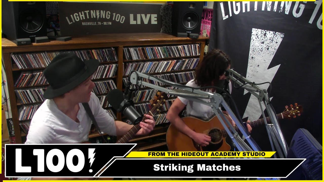 Группа Striking Matches исполняет песни “Six String Baby” и “I Remember Appalachia” вживую.