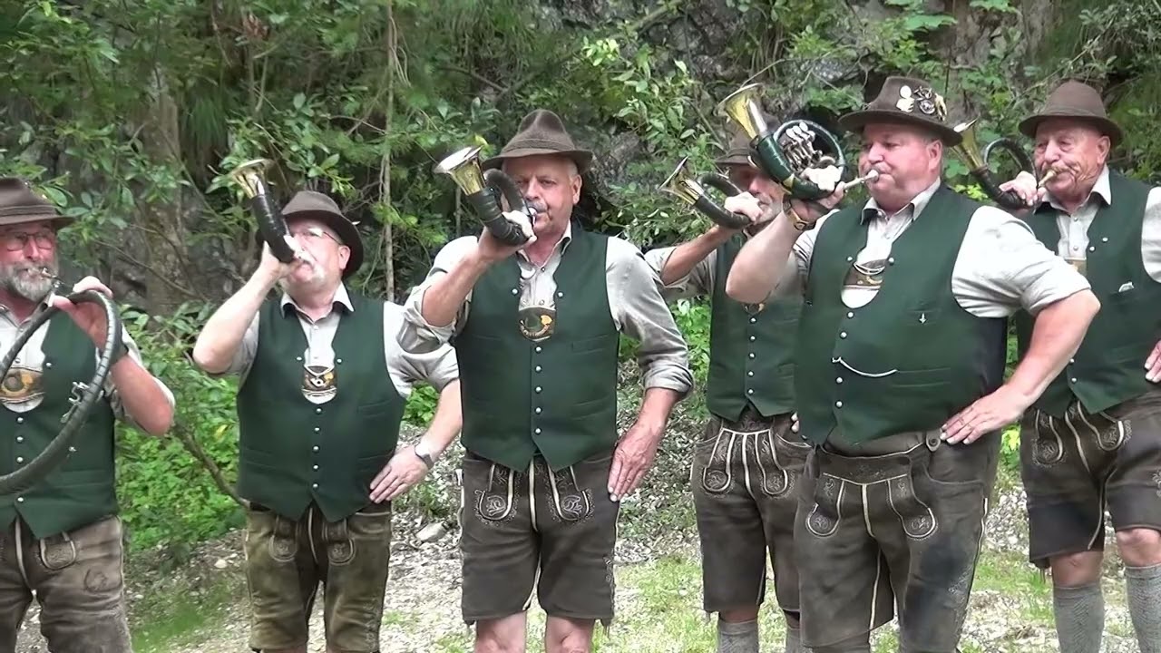 Begr&uuml;&szlig;ung - Rupertiwinkler Jagdhornbl&auml;ser