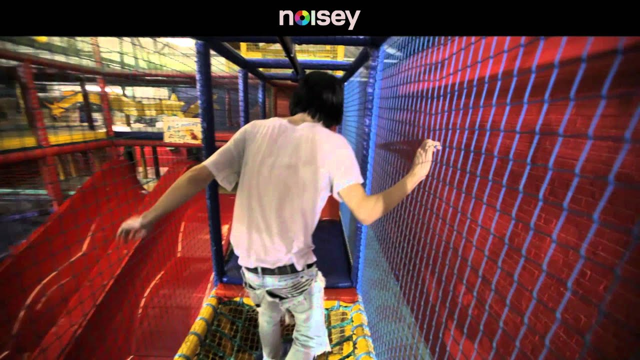 The Cribs Interviewed By World's Youngest Rock Journalist - Noisey Meets Ryan Jarman (#11)