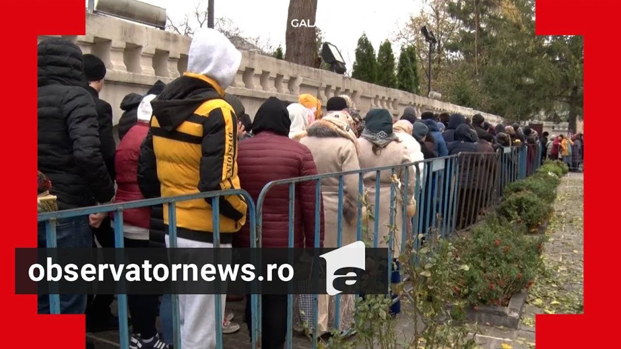 Peste 10.000 de pelerini s-au rugat la Peştera Sf. Andrei. Credincioşii au lăsat bileţele cu dorinţe