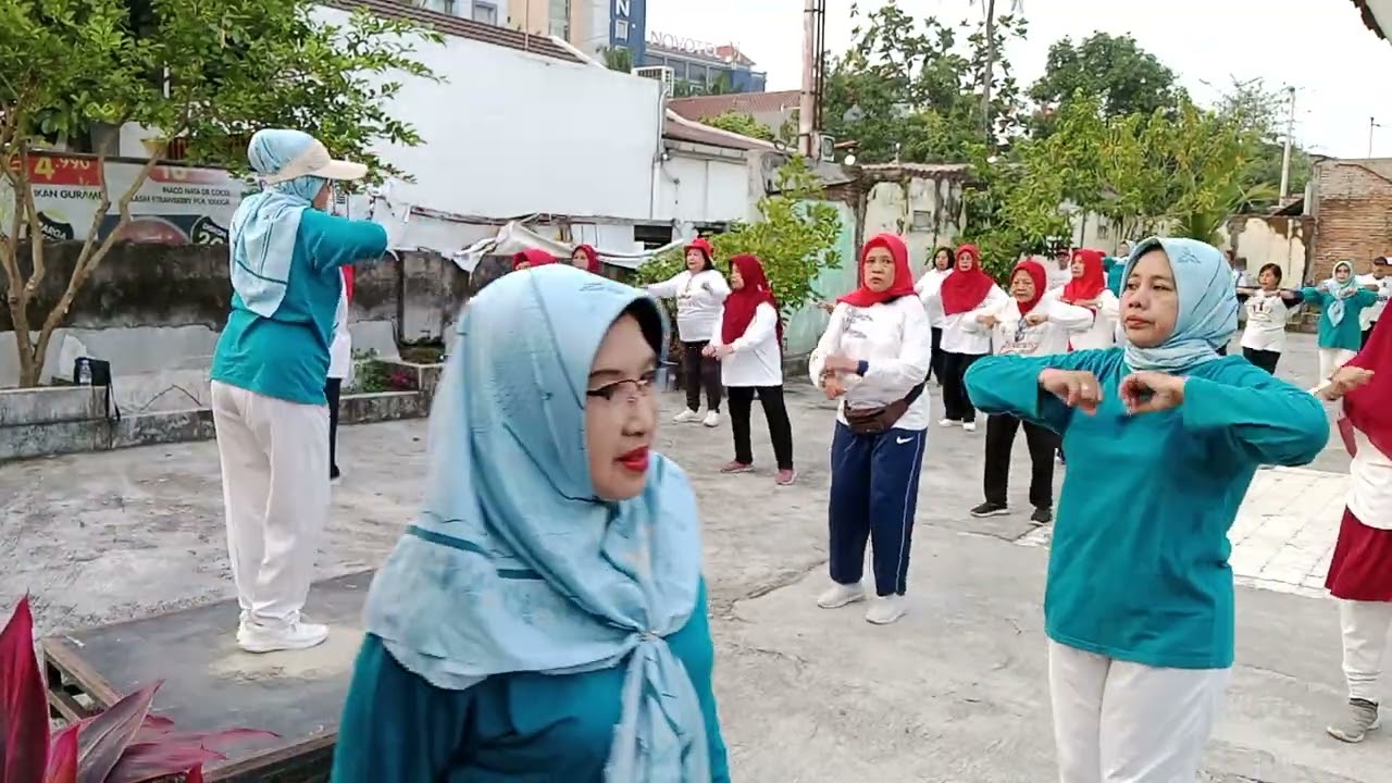 Senam Sehat Ceria Prolanis Padimas Klinik Jasmine 2 hari Minggu 27 Juli 2025
