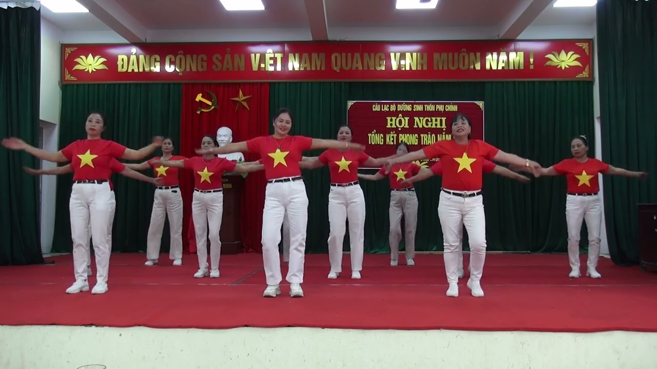 Giao lưu văn nghệ ngày tổng kết CLB dưỡng sinh thôn phụ chính 2025