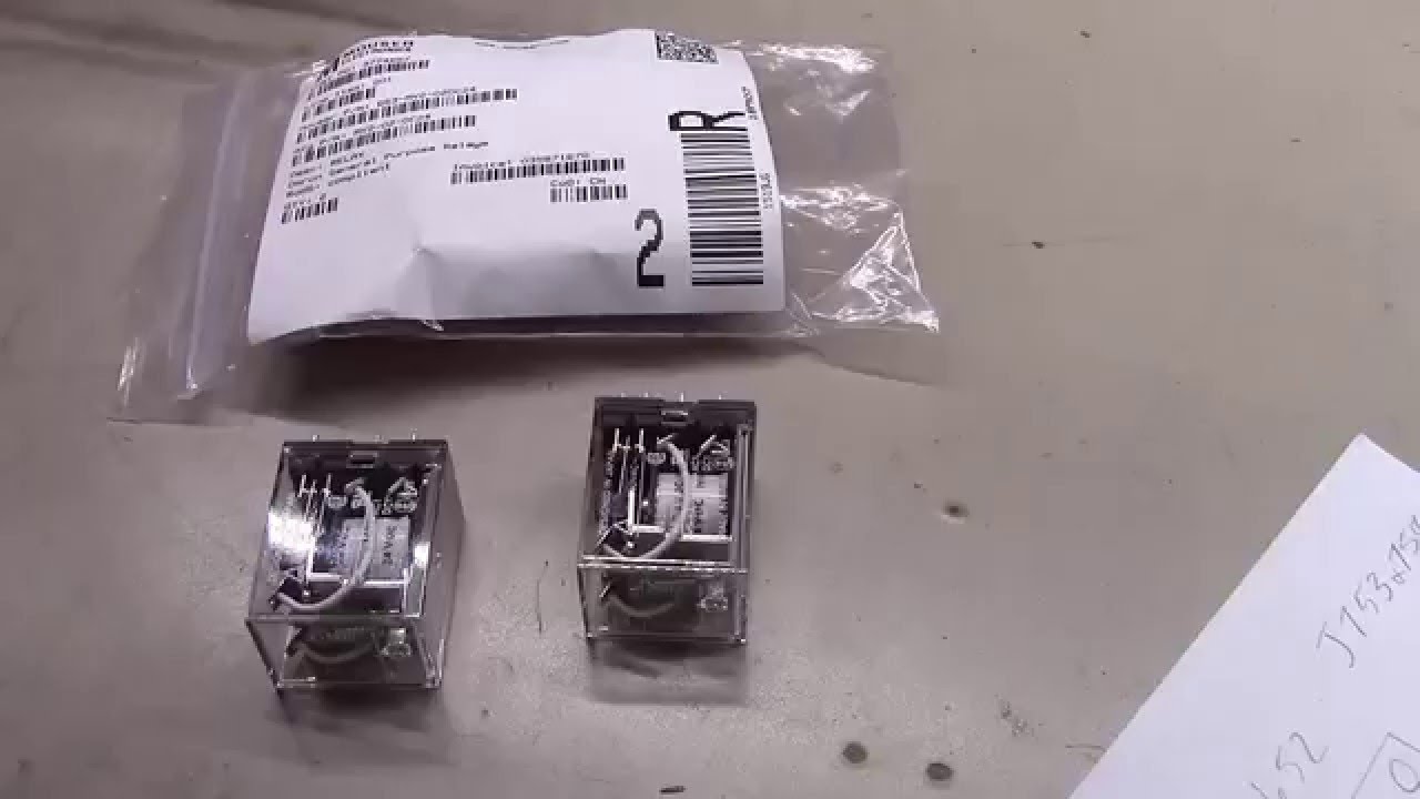 Replacing the speaker protection relay in a Marantz Stereo - BG043