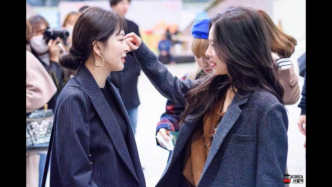 [SeulRene] Everytime Seulgi Wants Irene's Attention