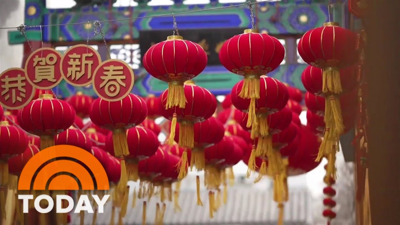 Visit the red lantern capital of China