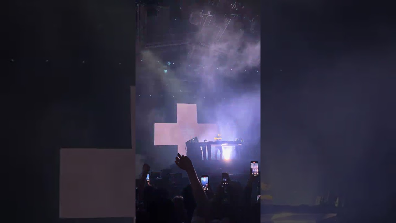 Martin Garrix Guarapari - Brava Beach 02/01/2026 - Intro Carry You