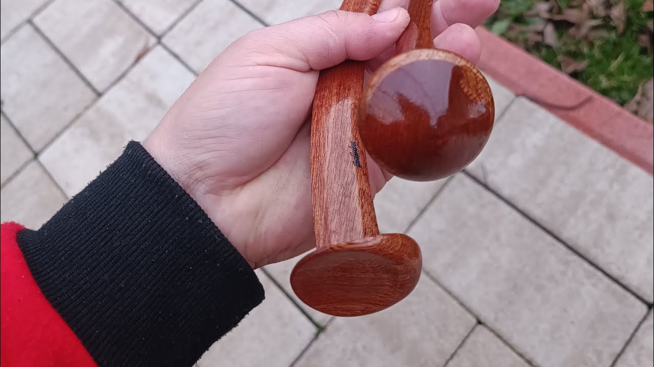 povestea unui clonc