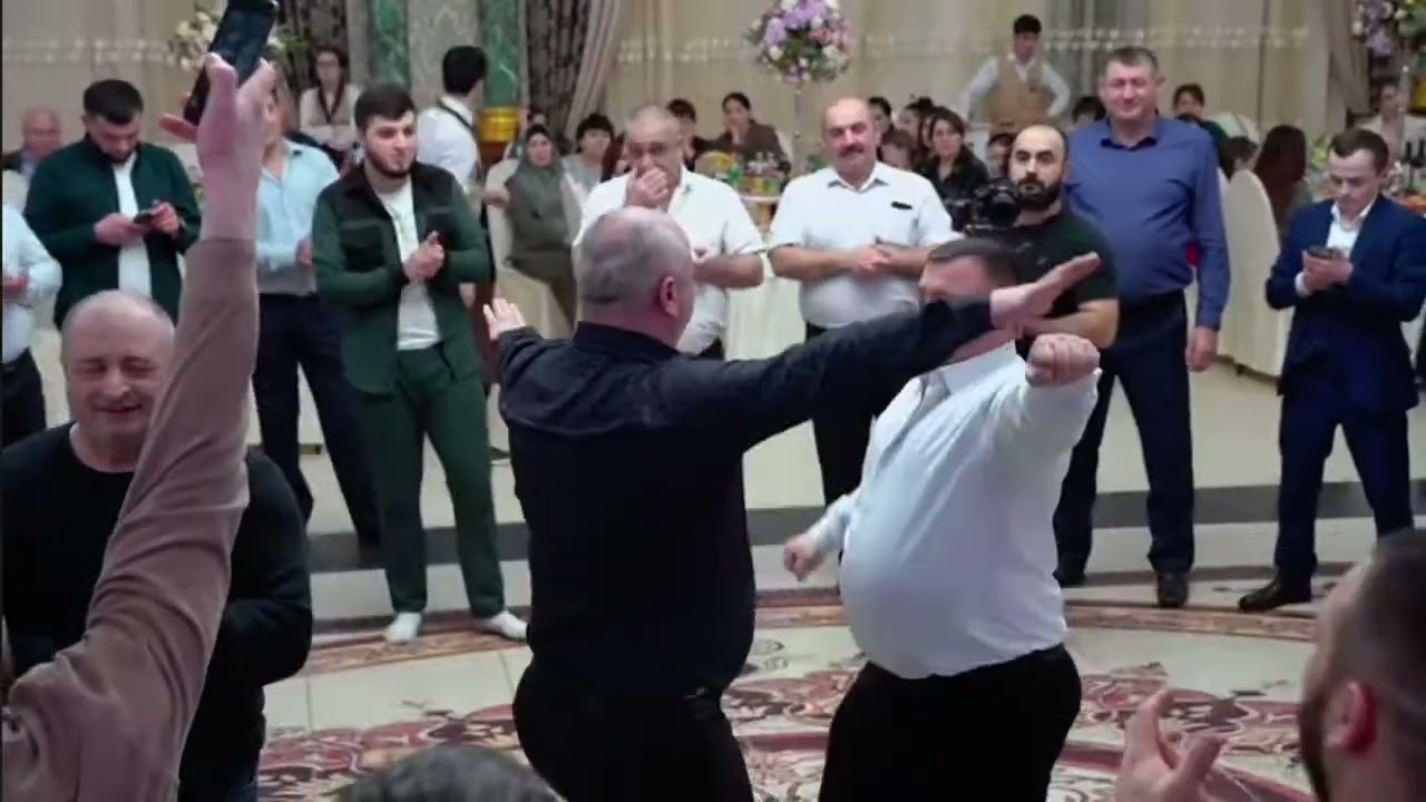 Ашуг Айдун г Сургут 2024