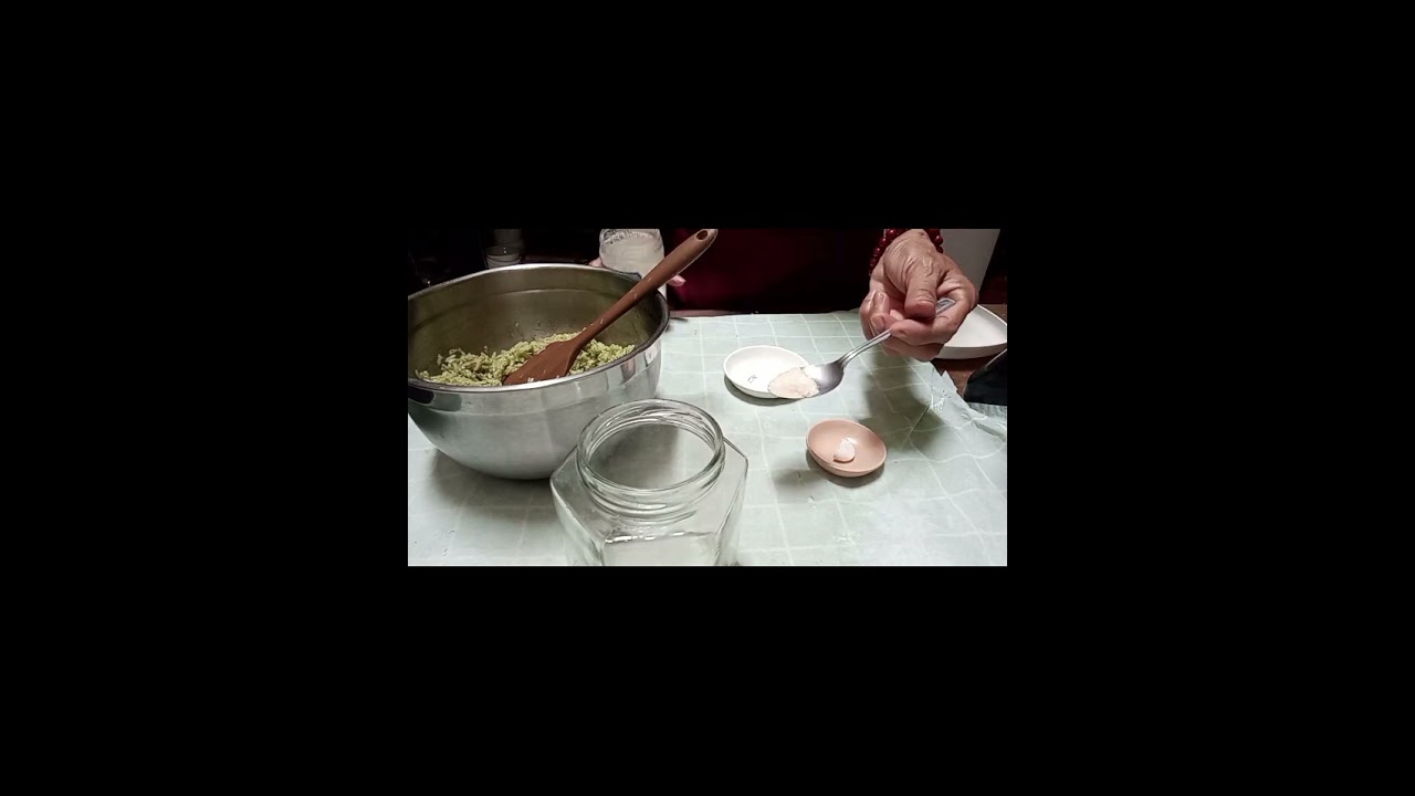 TAPE KETAN DAUN KATUK,MANIS,ENAK D HANGAT,APALAGI DIMAKAN MUSIM HUJAN BEGINI. 