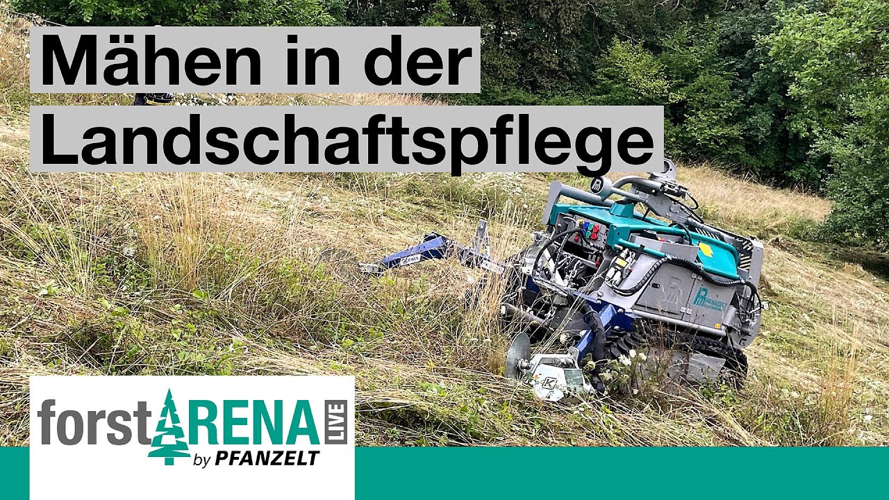 Mähen im Steilhang | Mähraupe Moritz von Pfanzelt mit Doppelmesser-Mähwerk und Traktionsseilwinde