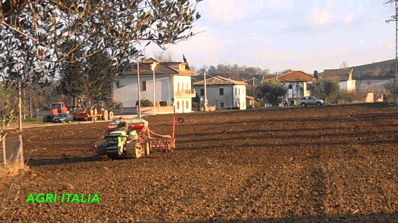 Semina con due deutz-fahr
