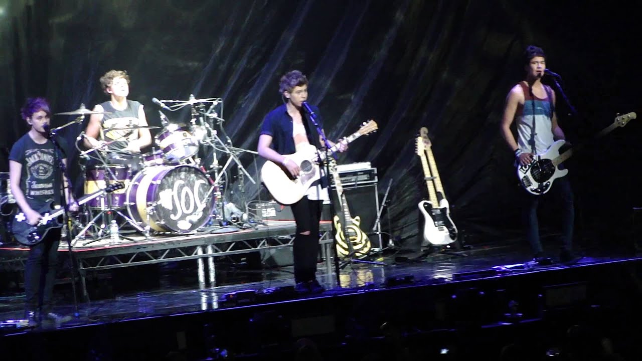 5 Seconds of Summer- Over and Over- Nashville, TN