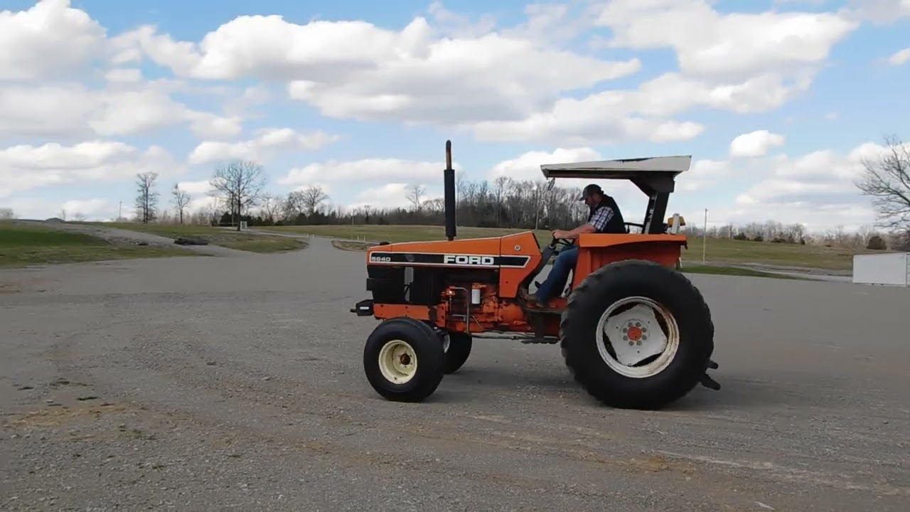 Ford 5640 Farm Tractor
