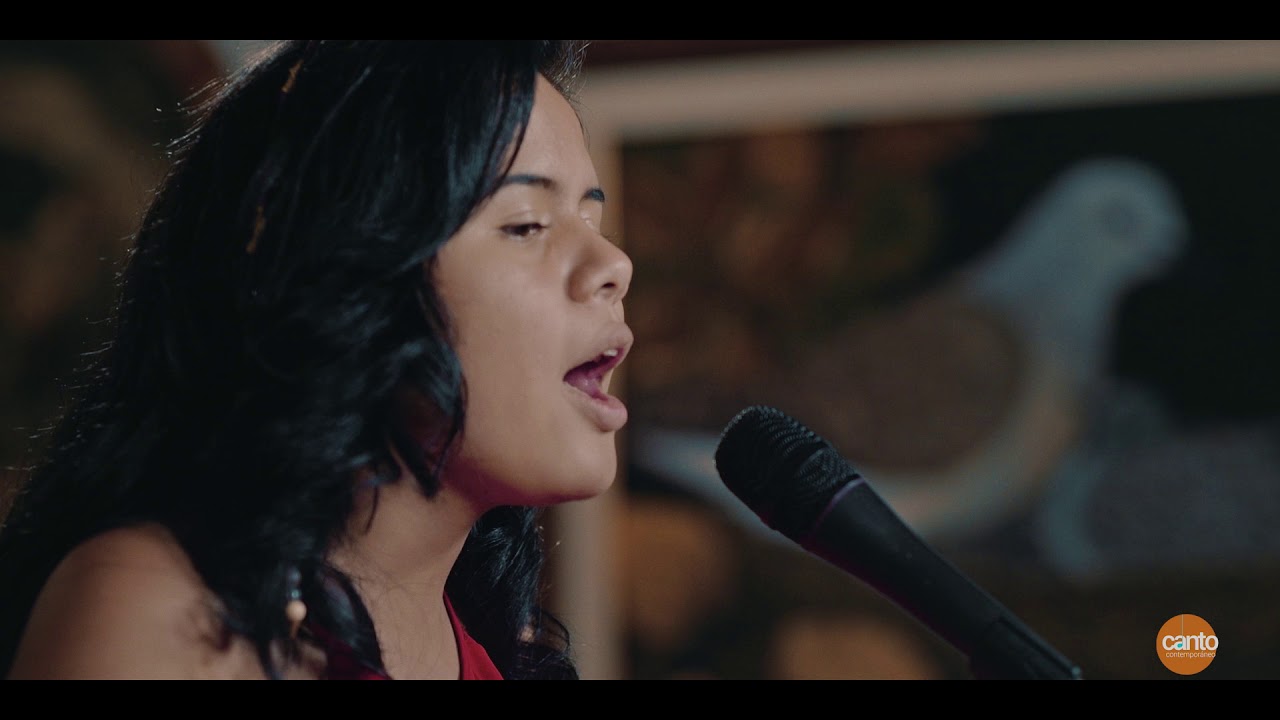 Esmeralda Diaz - Tu falta de querer (cover de Mon Laferte) // La Pluma live sessions