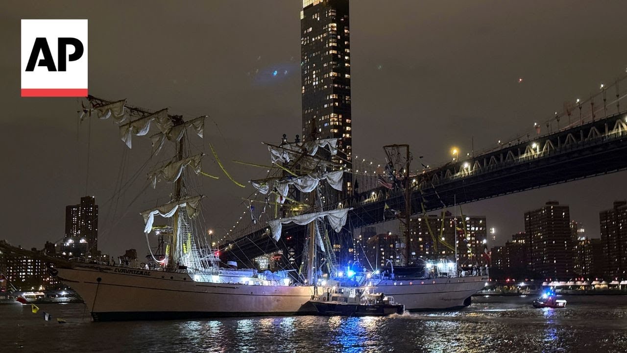 Mexican navy sailing ship strikes Brooklyn Bridge, fatally injuring 2 crew members