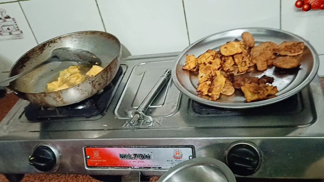 Enjoying Pakore in Monsoon 😍 | Vlog 108