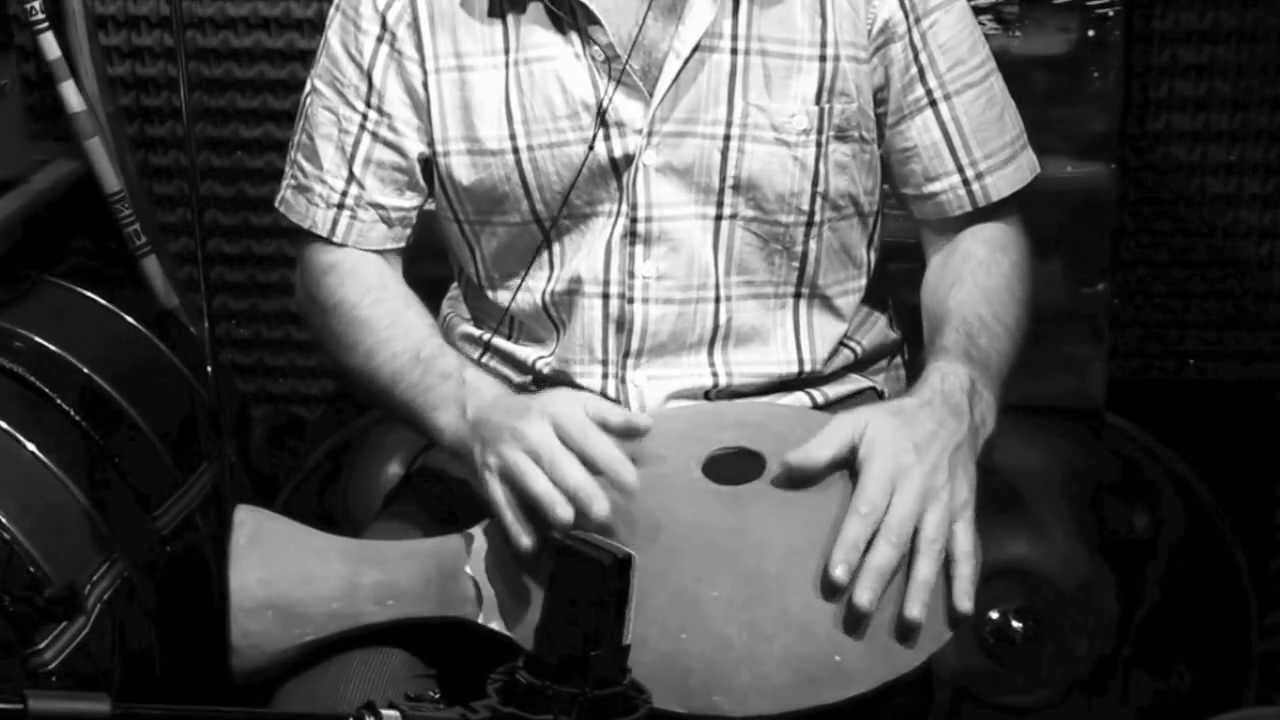 Pablo La Porta plays Udu drum (utar )