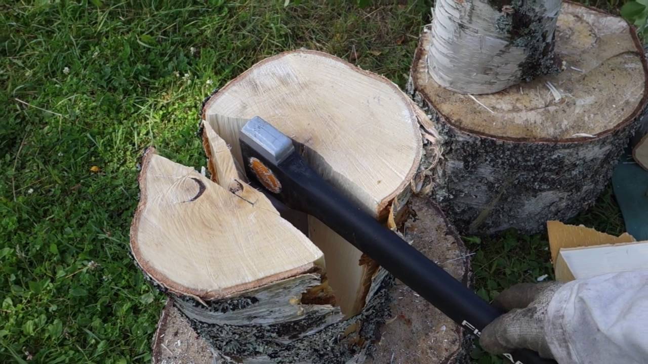 Ax test review: New Fiskars X25 vs Old heavy duty ax