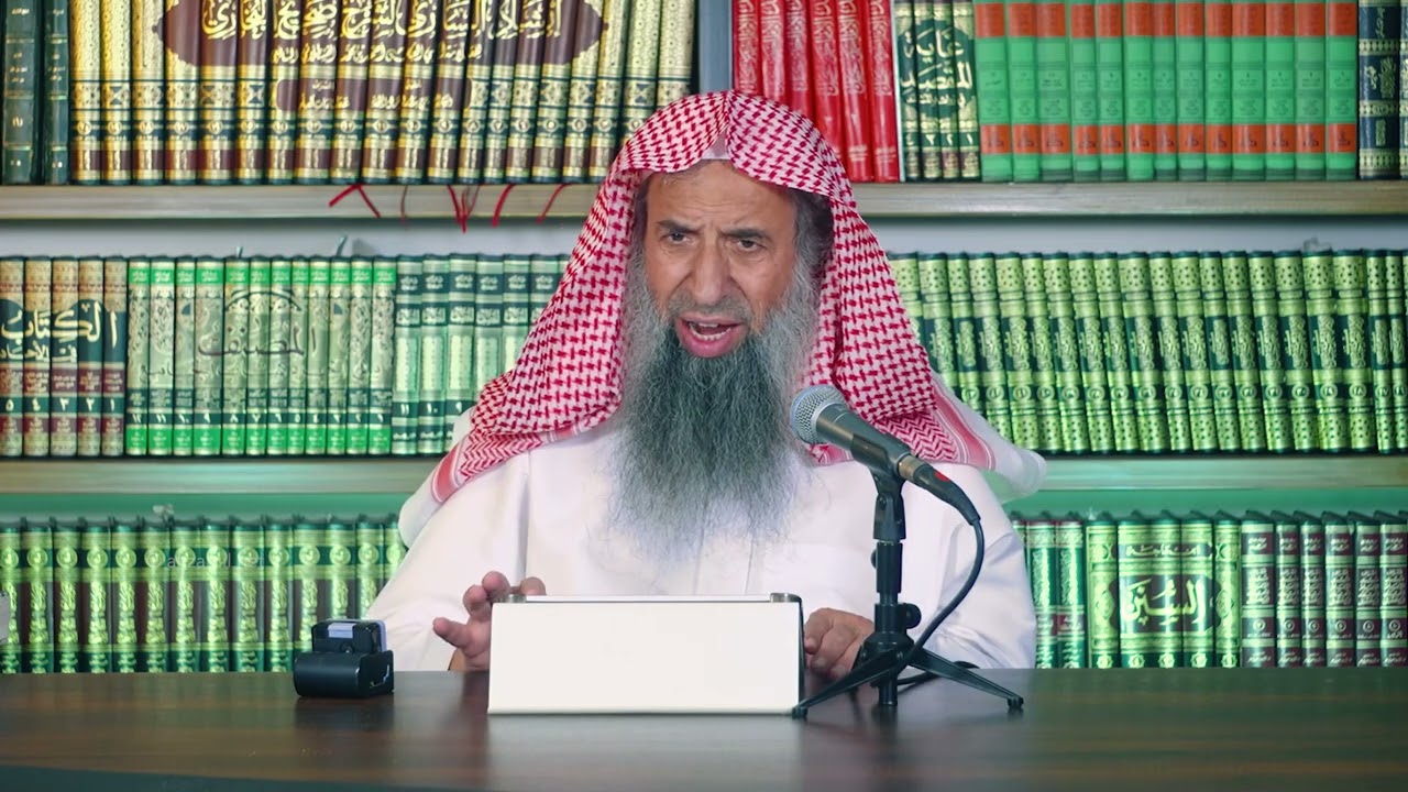 هل يأثم من جلس على الكراسي المستأجرة بعد انتهاء مدة الإيجار إن تأخر صاحبها في أخذها؟