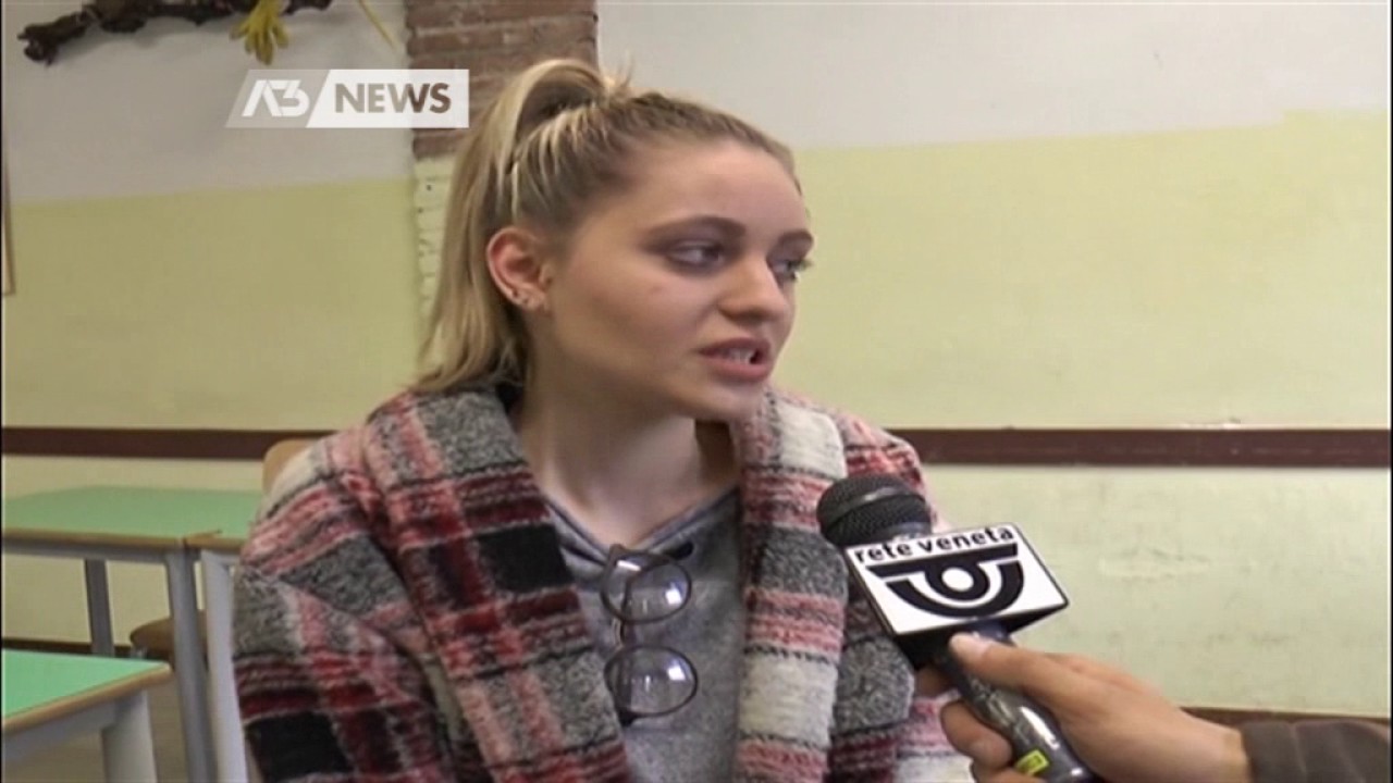 BUCA IN PIAZZA, RAGAZZA DISABILE FERITA. 