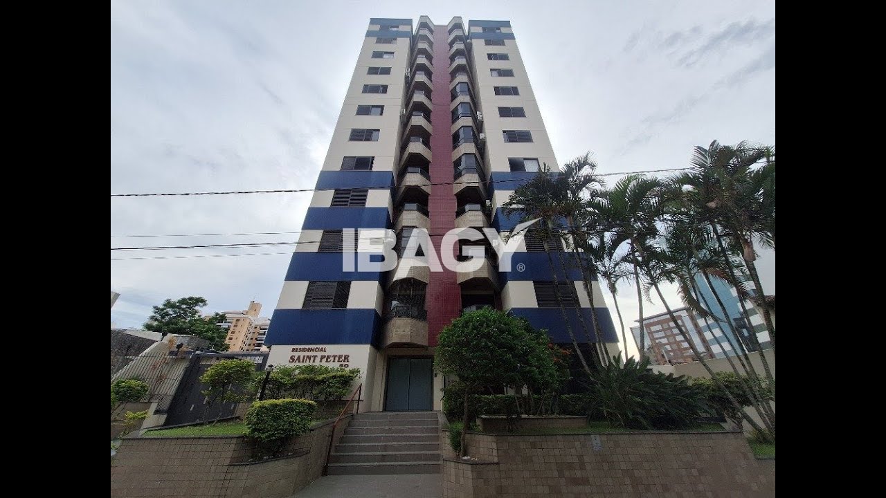 Apartamento com 02 dormitórios no bairro: Centro/ Florianópolis