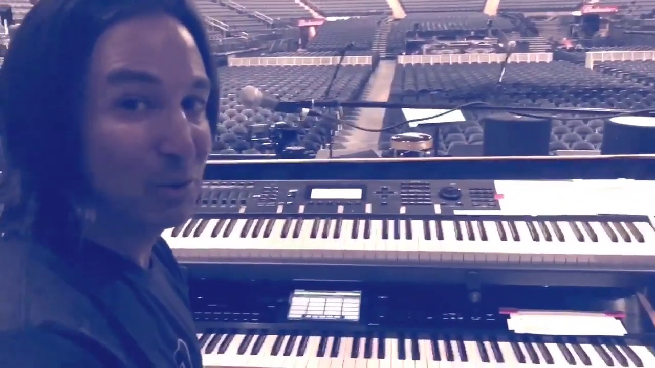 Loren Gold - A Tour of His 2019 Keyboard Rig with The Who