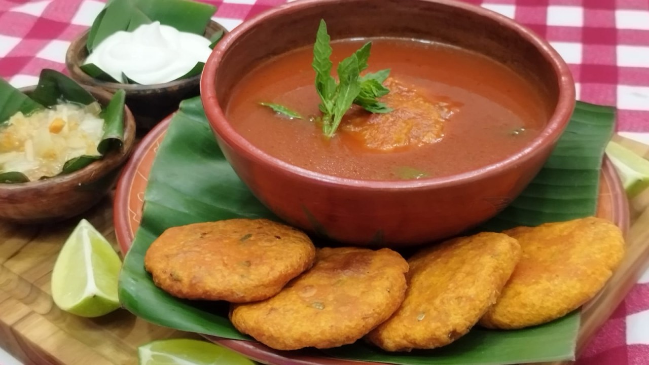 María Esther López / Live: SOPA DE TOMATE CON TORTAS DE VAINAS VERDES